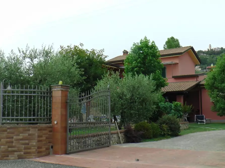 Immagine 19 di Villa in vendita  a Castelnuovo Magra