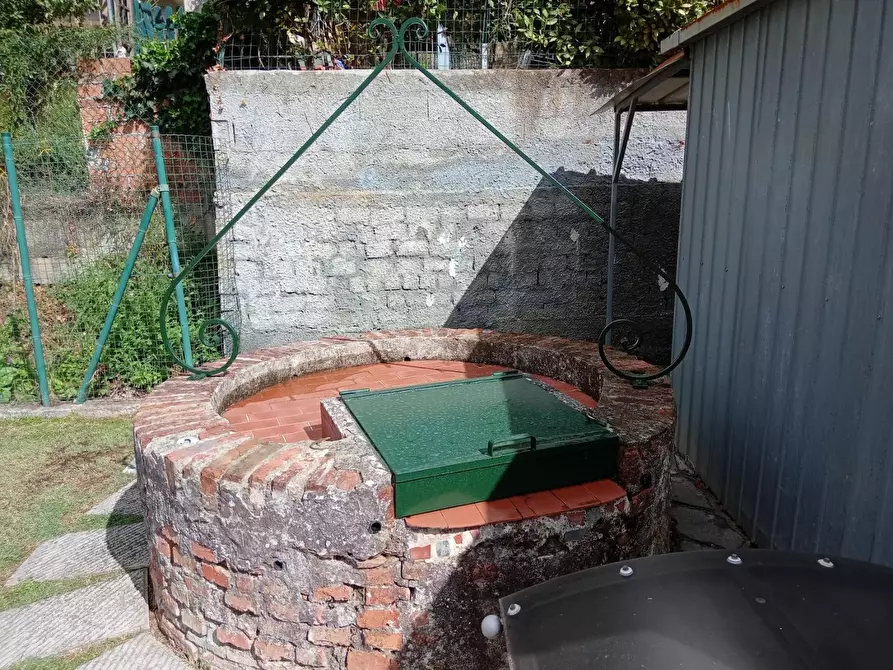 Immagine 11 di Villa in vendita  a Castelnuovo Magra