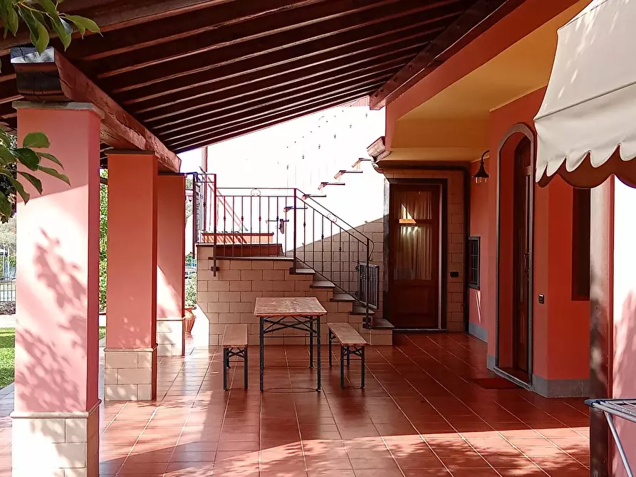 Immagine 4 di Villa in vendita  a Castelnuovo Magra