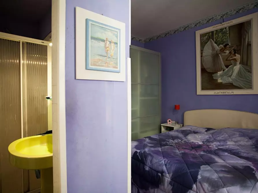 Immagine 8 di Appartamento in vendita  a Lucca