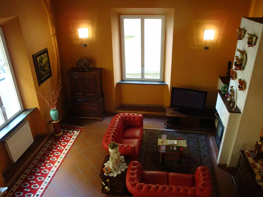 Immagine 13 di Appartamento in vendita  a Lucca