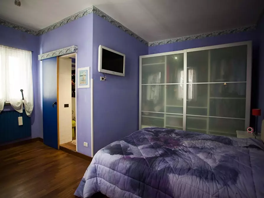 Immagine 3 di Appartamento in vendita  a Lucca