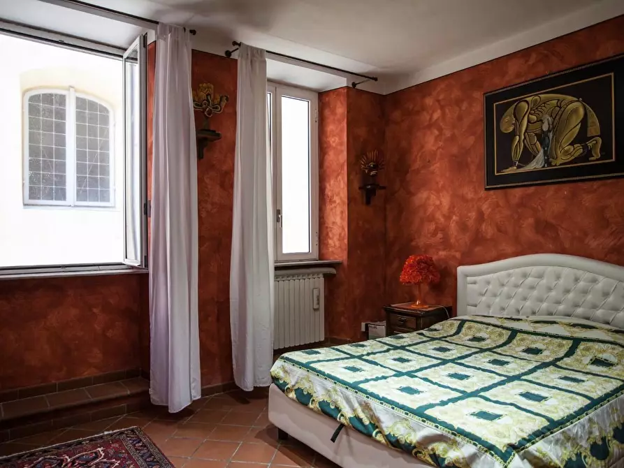 Immagine 9 di Appartamento in vendita  a Lucca