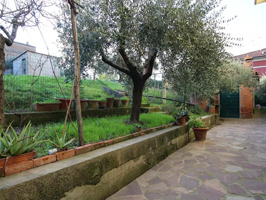 Immagine 26 di Villa in vendita  a Lamporecchio