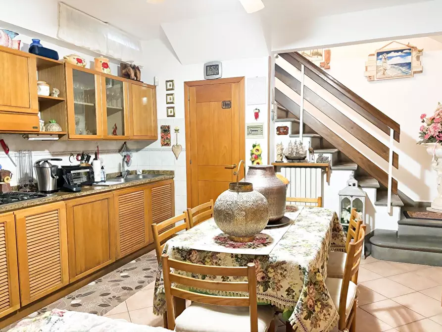 Immagine 18 di Appartamento in vendita  a Empoli