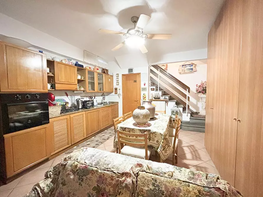 Immagine 19 di Appartamento in vendita  a Empoli