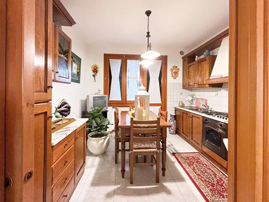 Immagine 7 di Appartamento in vendita  a Empoli