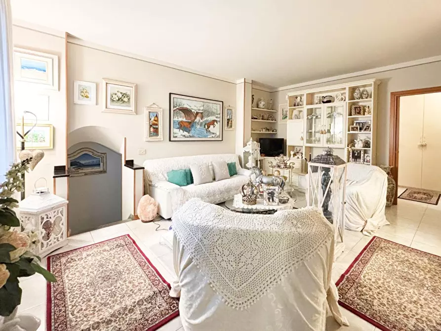 Immagine 16 di Appartamento in vendita  a Empoli