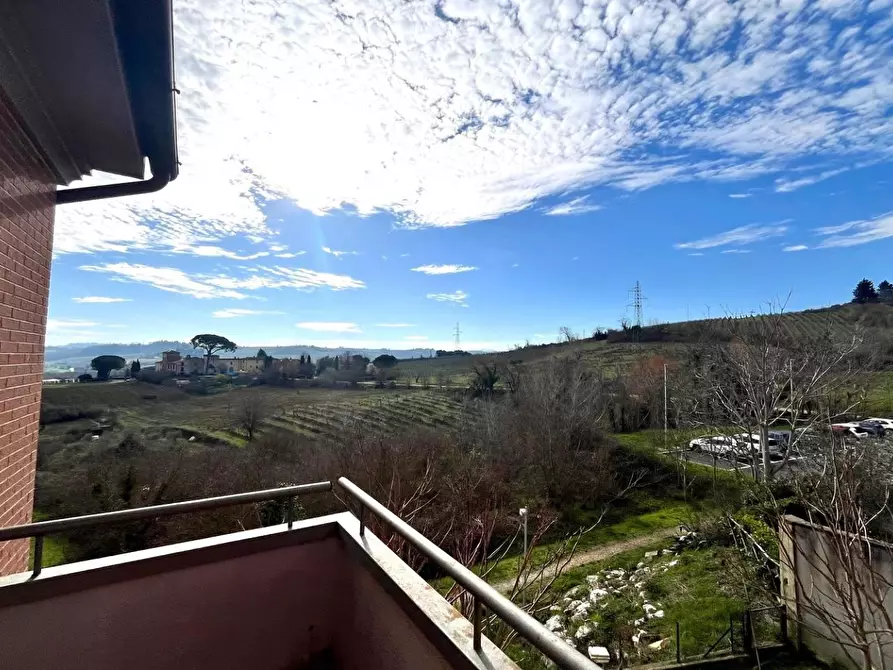 Immagine 16 di Appartamento in vendita  a San Gimignano