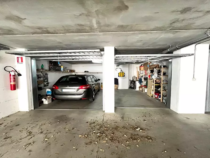 Immagine 17 di Appartamento in vendita  a San Gimignano