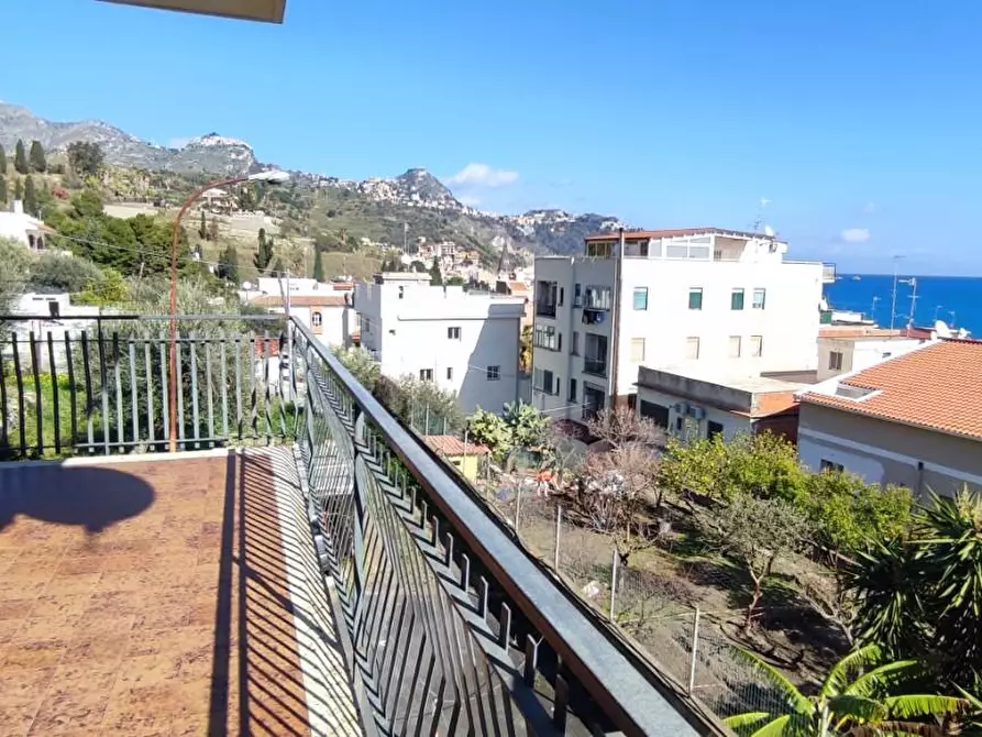 Immagine 24 di Appartamento in vendita  a Giardini-Naxos