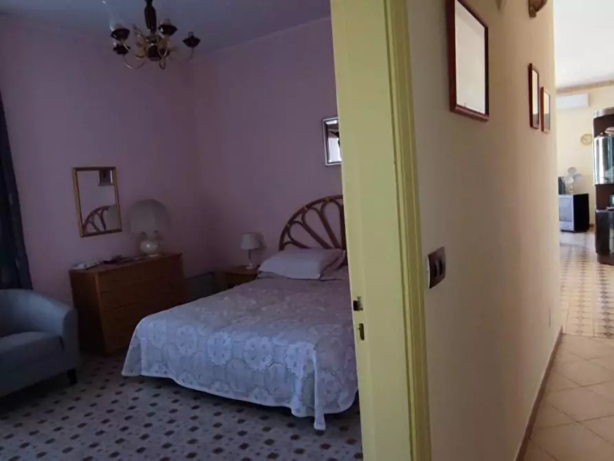 Immagine 36 di Appartamento in vendita  a Giardini-Naxos