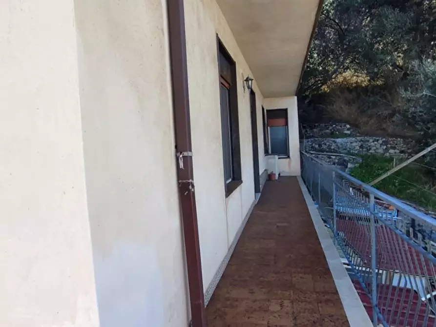 Immagine 25 di Appartamento in vendita  a Giardini-Naxos