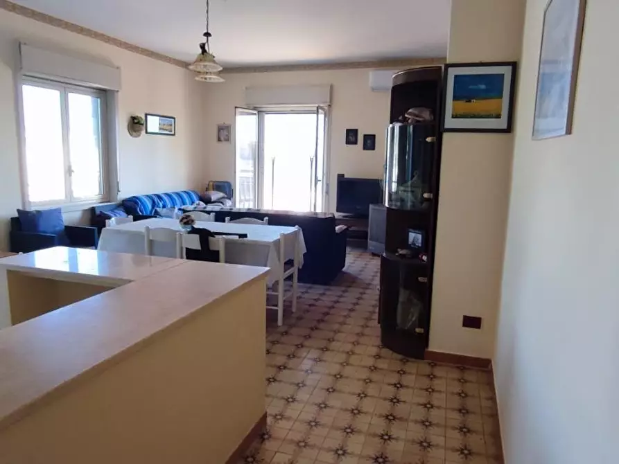 Immagine 1 di Appartamento in vendita  a Giardini-Naxos