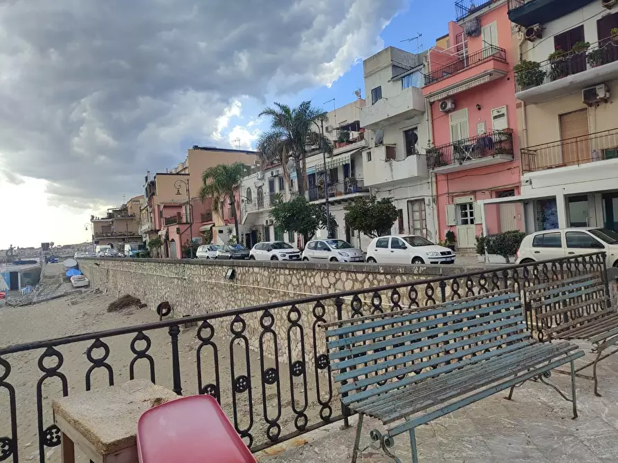 Immagine 2 di Appartamento in vendita  a Giardini-Naxos