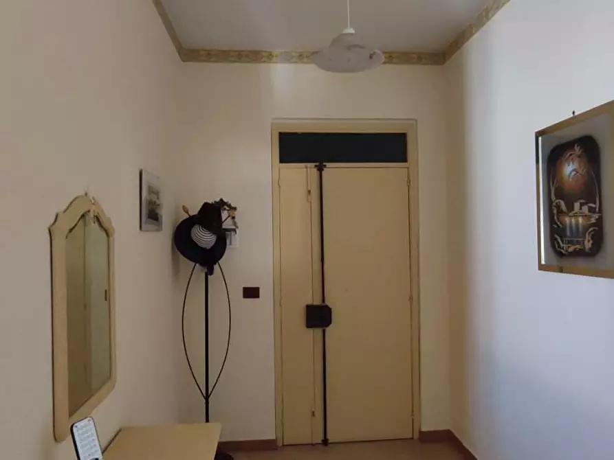 Immagine 8 di Appartamento in vendita  a Giardini-Naxos