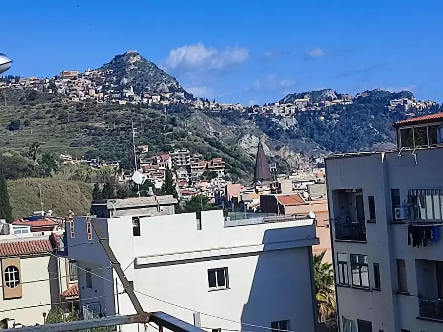 Immagine 19 di Appartamento in vendita  a Giardini-Naxos