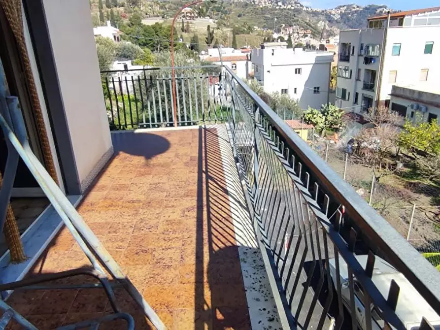 Immagine 22 di Appartamento in vendita  a Giardini-Naxos