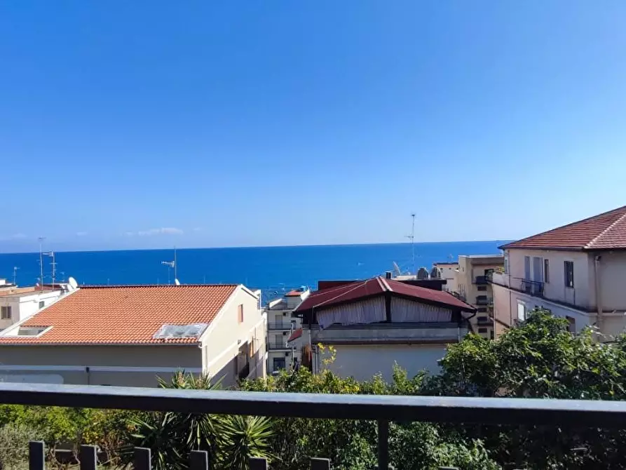 Immagine 16 di Appartamento in vendita  a Giardini-Naxos