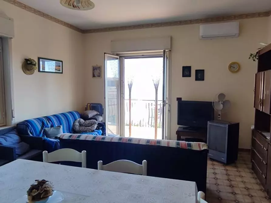 Immagine 10 di Appartamento in vendita  a Giardini-Naxos