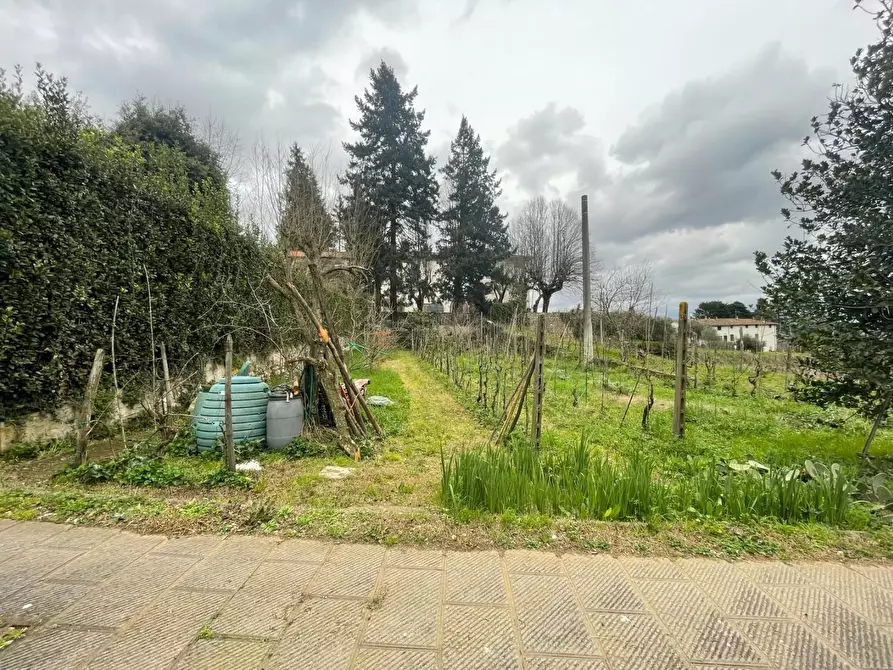 Immagine 6 di Casa semindipendente in vendita  a Lucca