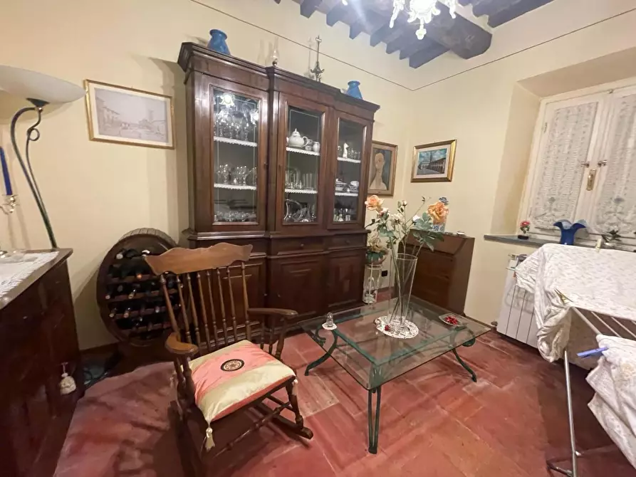 Immagine 5 di Casa semindipendente in vendita  a Lucca
