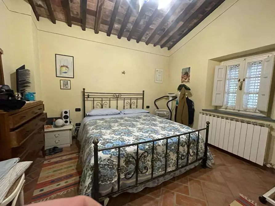 Immagine 16 di Casa semindipendente in vendita  a Lucca