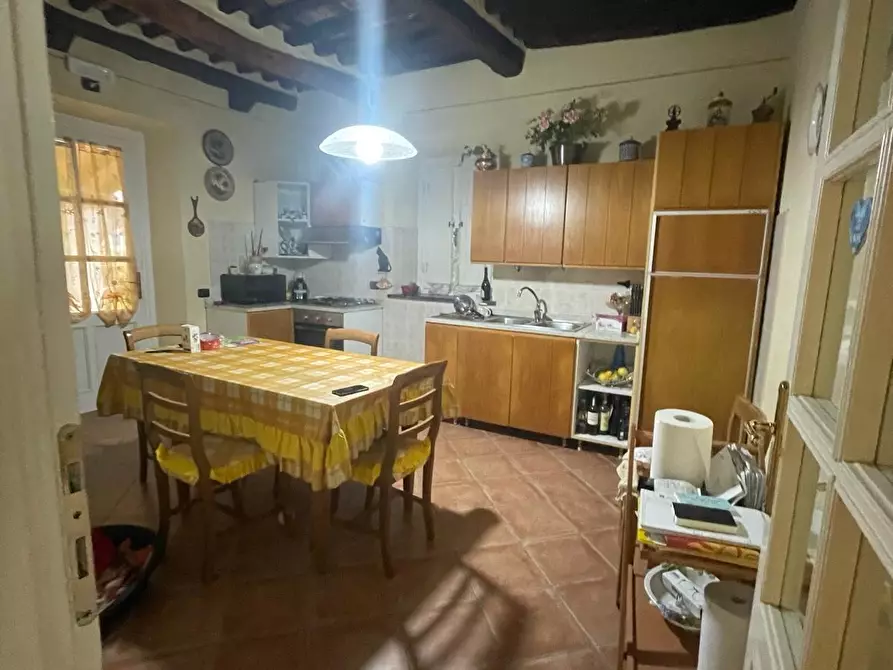 Immagine 19 di Casa semindipendente in vendita  a Lucca