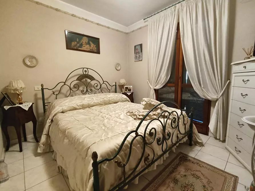 Immagine 8 di Casa bifamiliare in vendita  a Seravezza