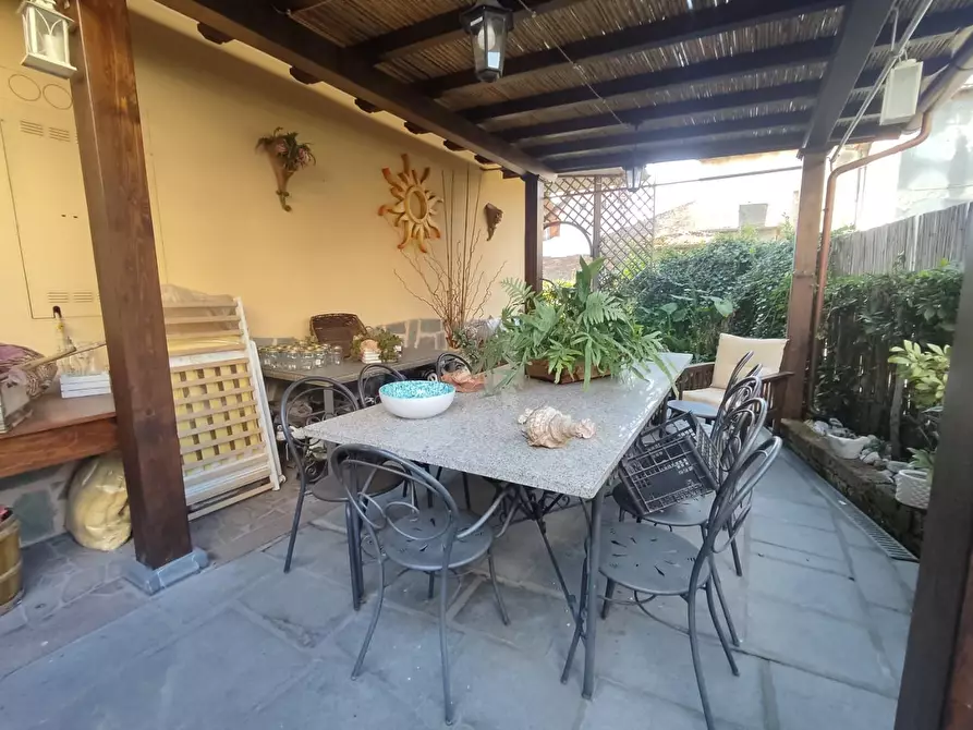 Immagine 6 di Casa bifamiliare in vendita  a Seravezza