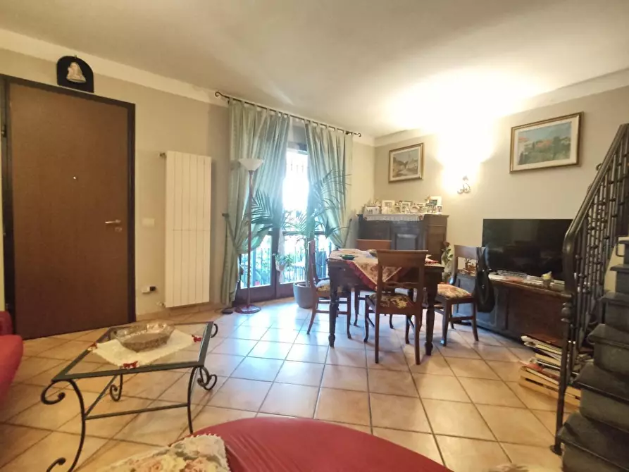 Immagine 2 di Casa bifamiliare in vendita  a Seravezza