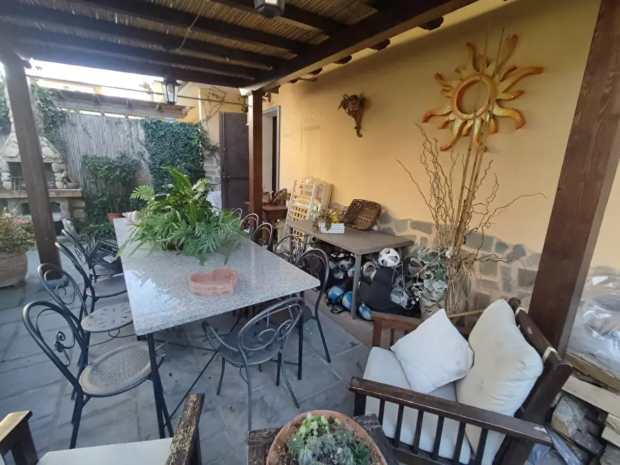 Immagine 7 di Casa bifamiliare in vendita  a Seravezza