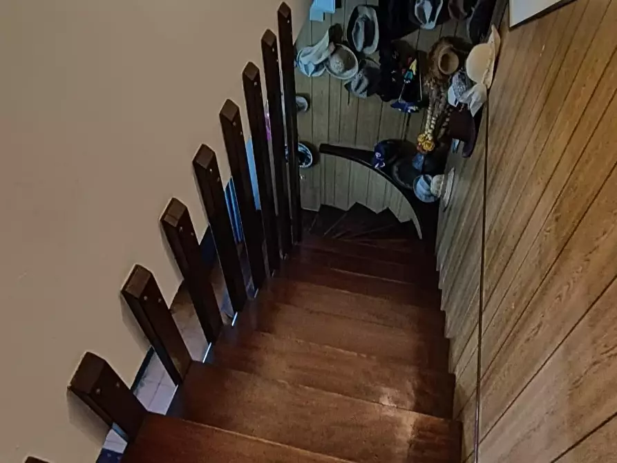 Immagine 7 di Casa bifamiliare in vendita  a Carrara