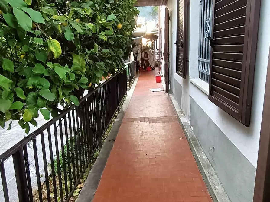 Immagine 20 di Casa bifamiliare in vendita  a Carrara