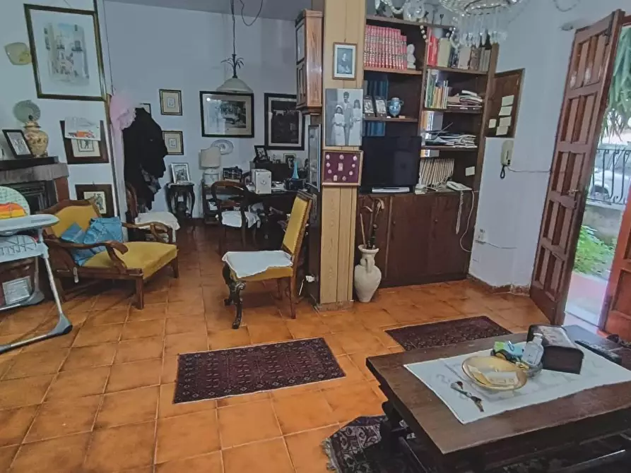 Immagine 3 di Casa bifamiliare in vendita  a Carrara