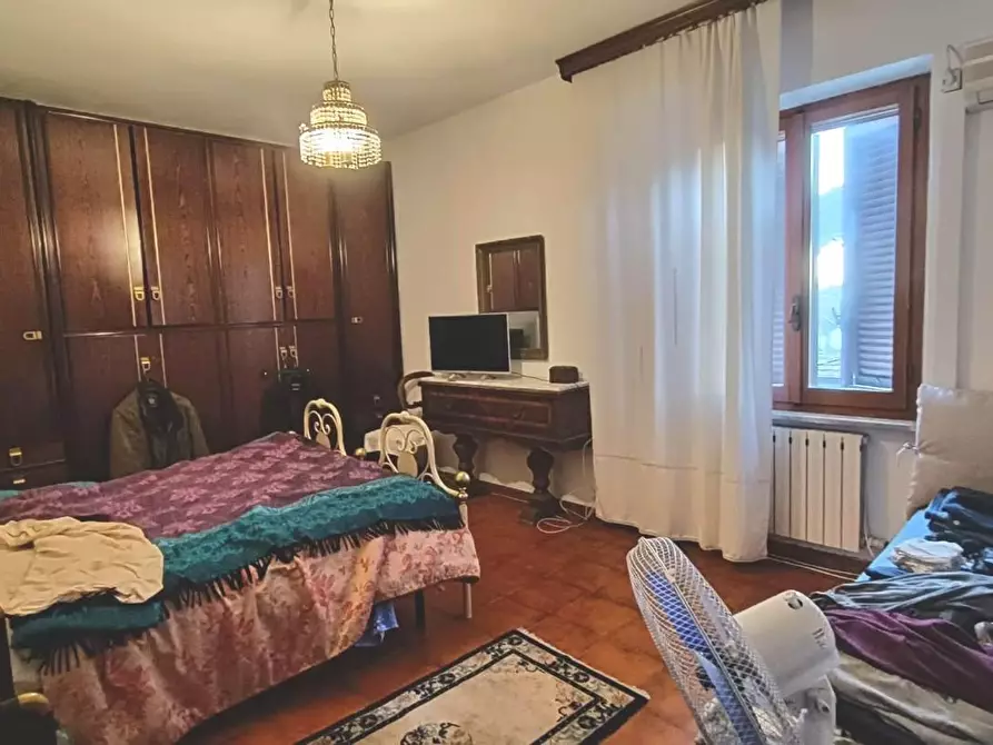 Immagine 8 di Casa bifamiliare in vendita  a Carrara