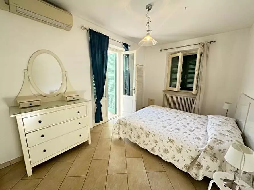 Immagine 15 di Casa bifamiliare in vendita  a Forte Dei Marmi