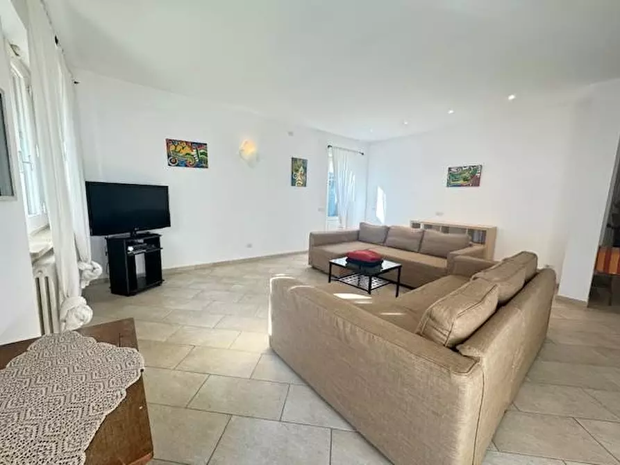 Immagine 11 di Casa bifamiliare in vendita  a Forte Dei Marmi