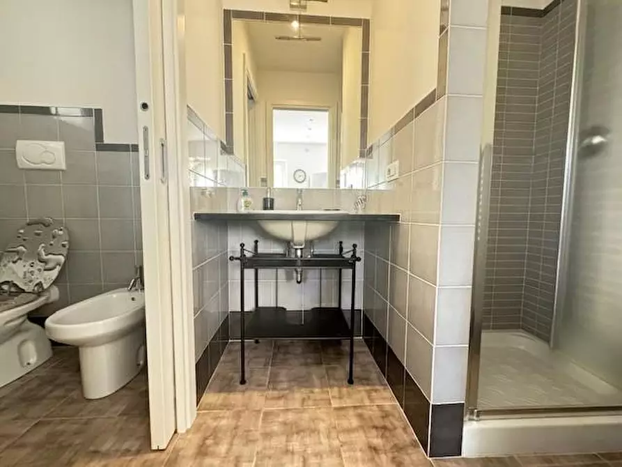 Immagine 14 di Casa bifamiliare in vendita  a Forte Dei Marmi