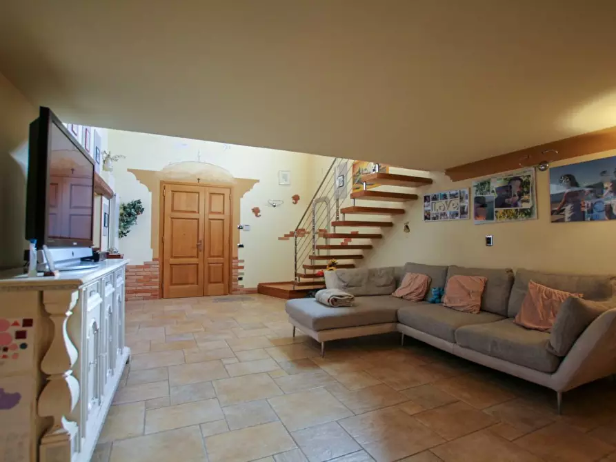 Immagine 18 di Casa colonica in vendita  a Cerreto Guidi