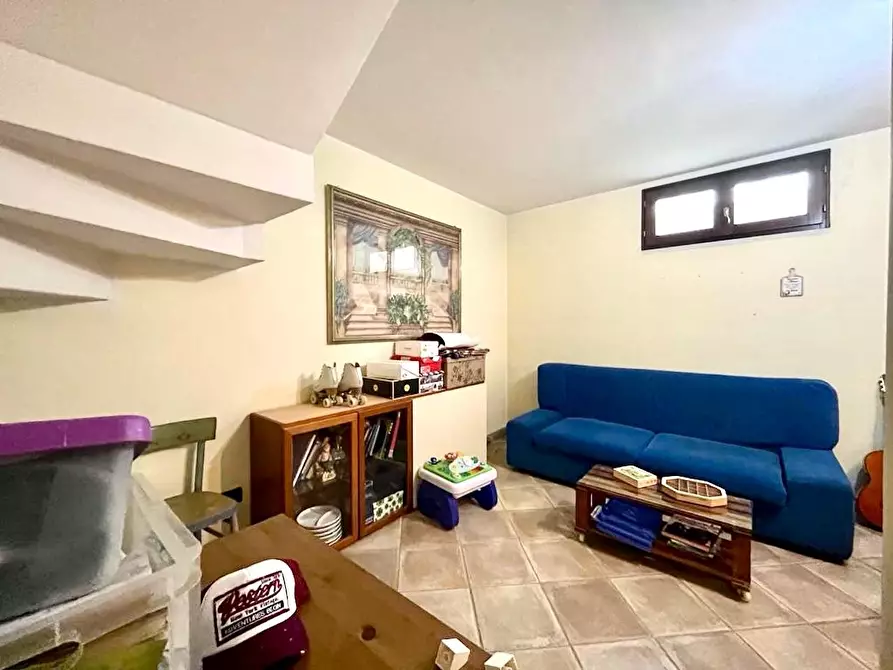 Immagine 20 di Villa in vendita  a Massa