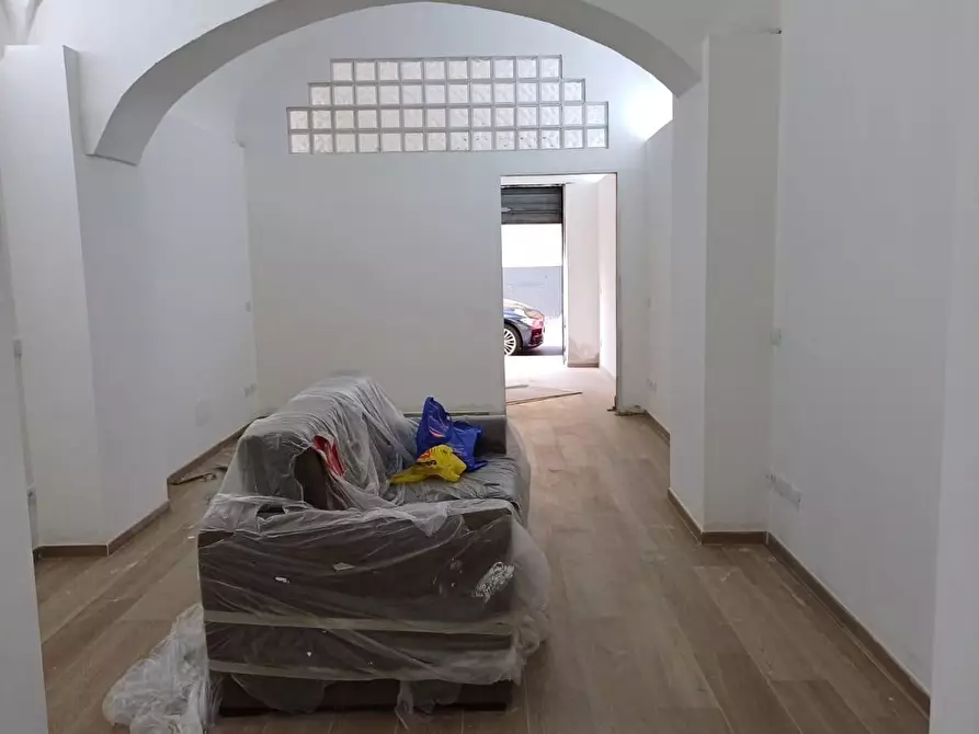 Immagine 11 di Locale commerciale in affitto  a Pisa