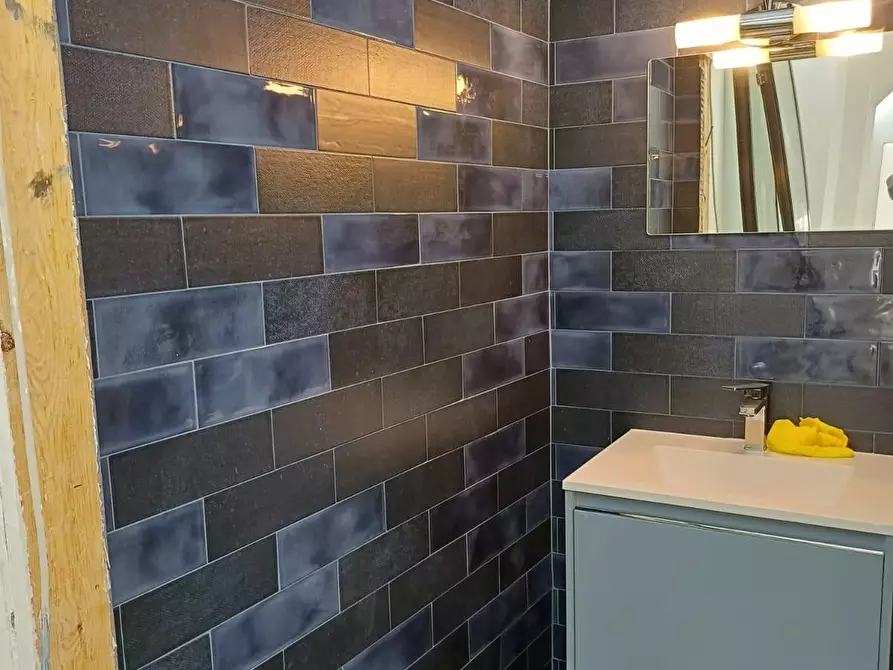 Immagine 8 di Locale commerciale in affitto  a Pisa