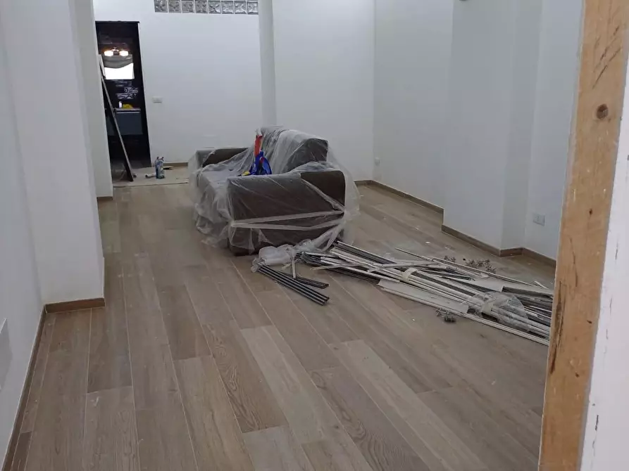 Immagine 14 di Locale commerciale in affitto  a Pisa