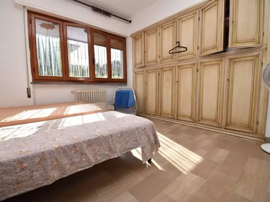 Immagine 27 di Villa in vendita  a Pietrasanta