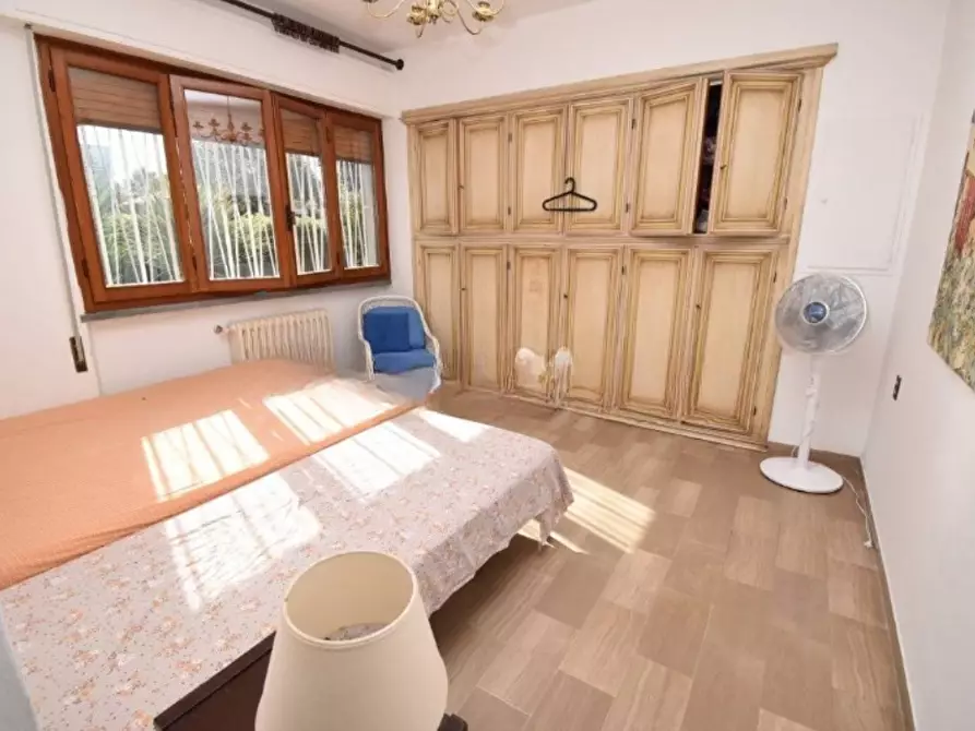 Immagine 26 di Villa in vendita  a Pietrasanta