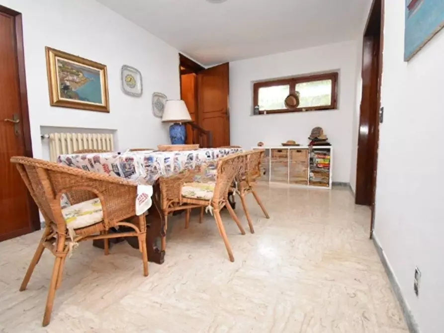 Immagine 24 di Villa in vendita  a Pietrasanta