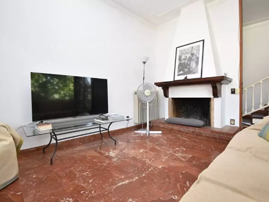 Immagine 14 di Villa in vendita  a Pietrasanta