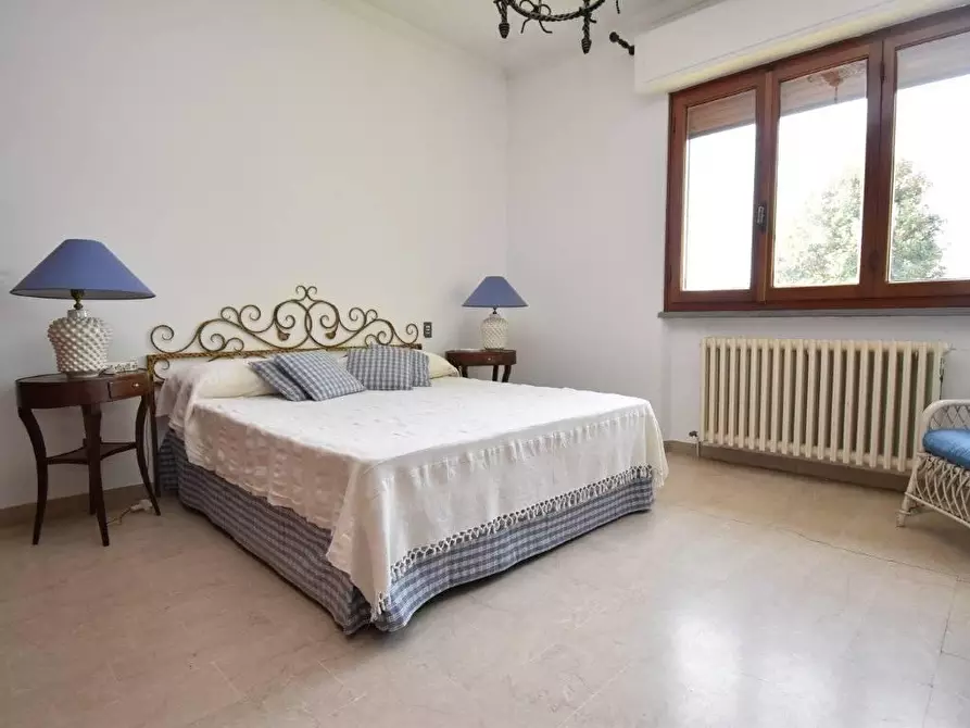 Immagine 18 di Villa in vendita  a Pietrasanta