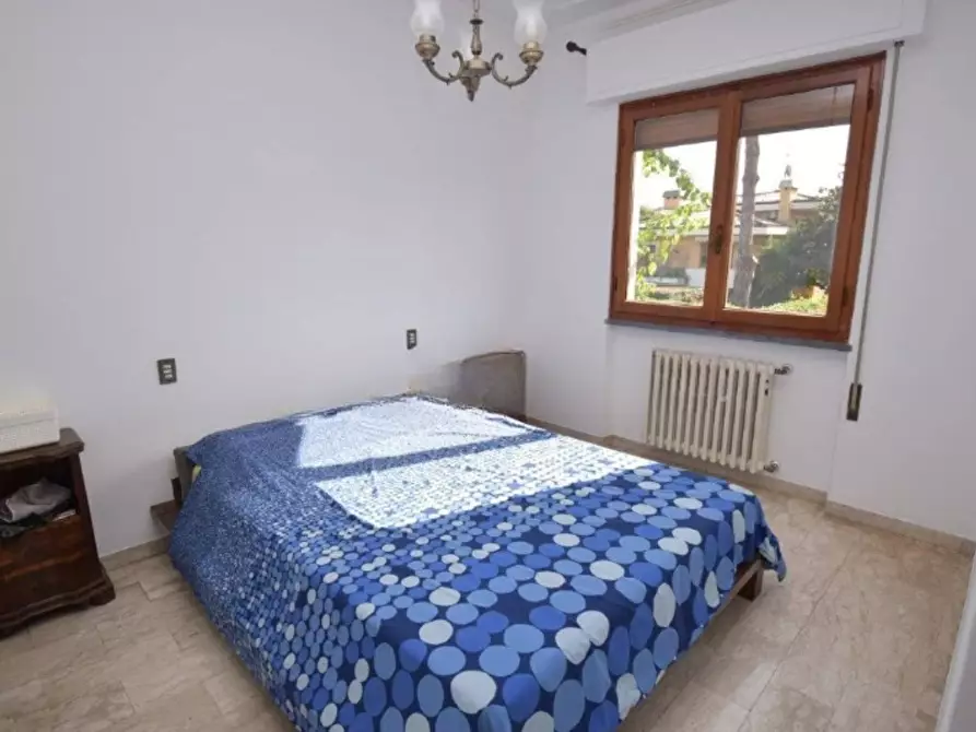 Immagine 21 di Villa in vendita  a Pietrasanta